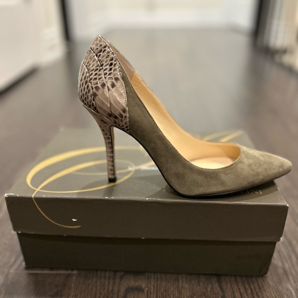 Enzo Angiolini Shoes - ENZO ANGIOLINI suede pumps